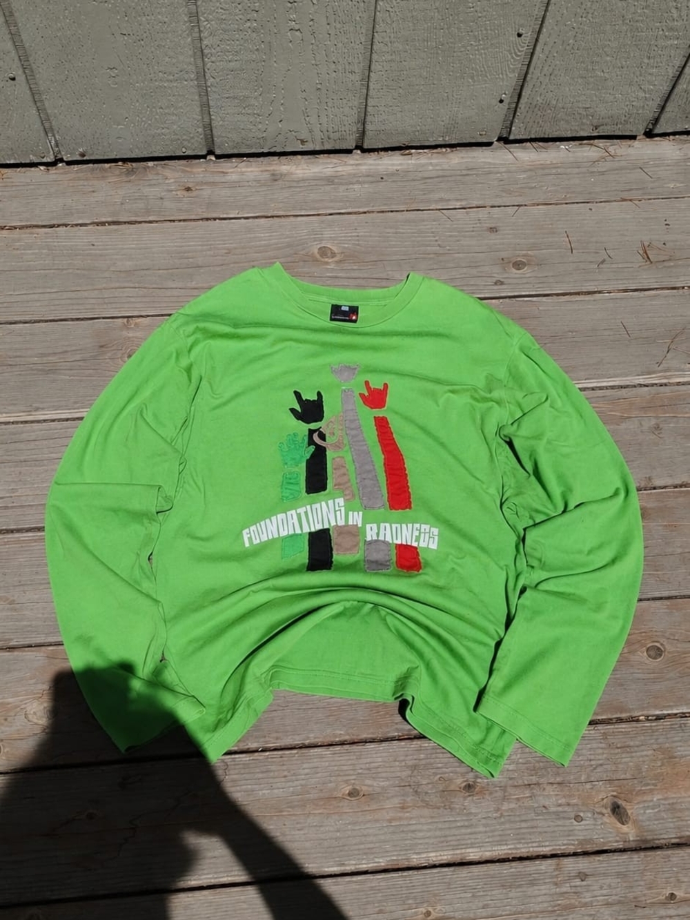 Quiksilver Y2k  Green Long Sleeve  Tee with Graphic